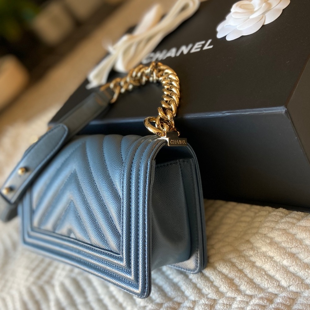 Chanel Small Chevron Boy Bag - Picture 6 of 15